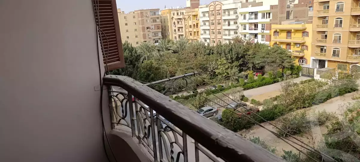 https://aqarmap.com.eg/ar/listing/6749487-for-rent-cairo-6th-of-october-el-ahyaa-neighborhood-2nd-divided-from-al-kafrawei-st