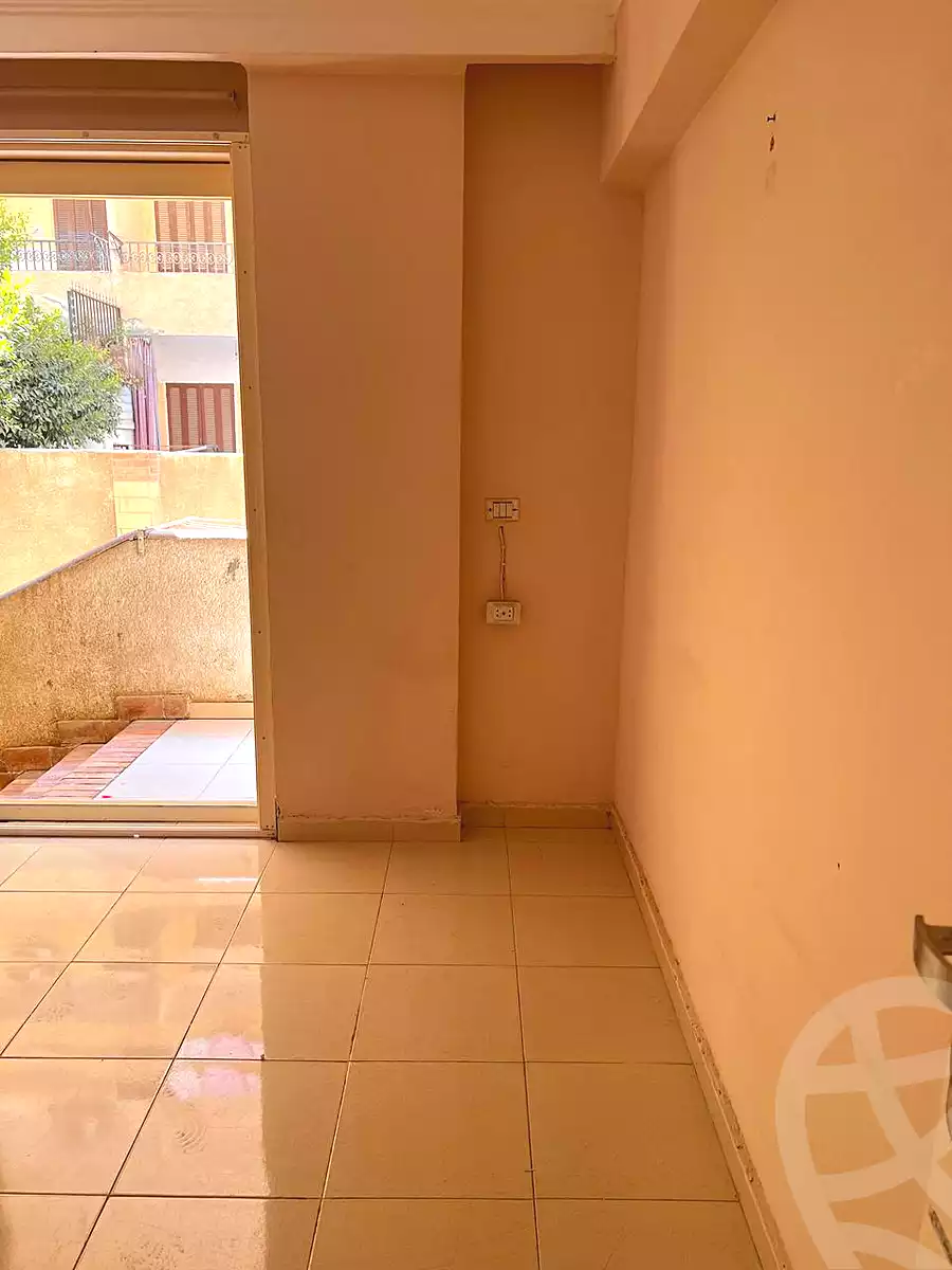 https://aqarmap.com.eg/ar/listing/6749953-for-sale-cairo-6th-of-october-el-ahyaa-neighborhood-2nd-divided-from-al-kafrawei-st