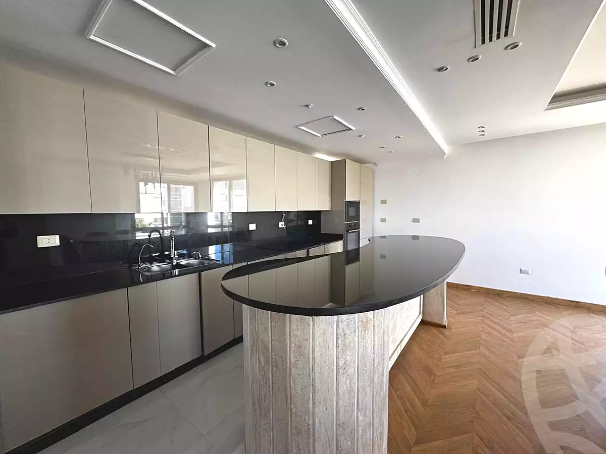 https://aqarmap.com.eg/ar/listing/6750849-for-rent-cairo-el-sheikh-zayed-city-compounds-kmbwnd-wyst-twn-swdyk