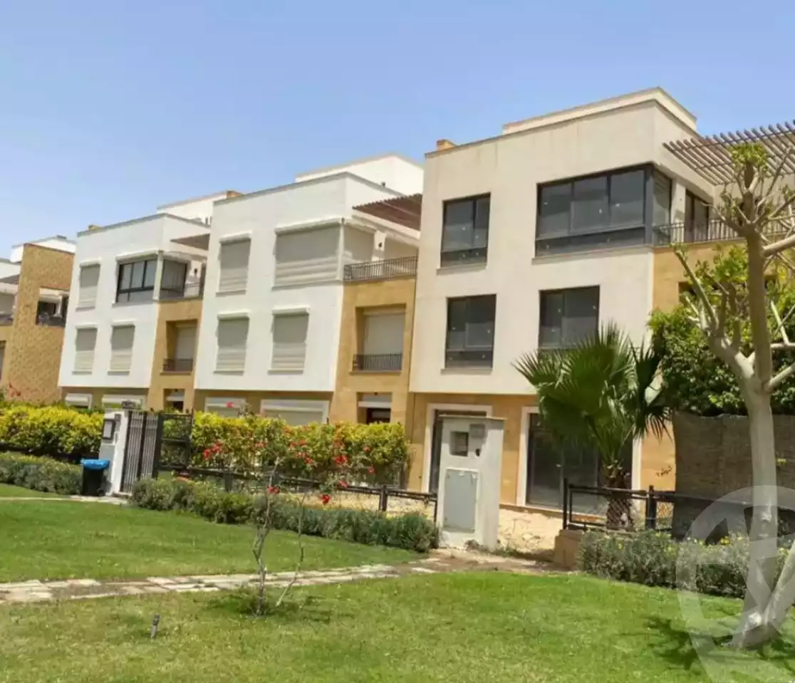 https://aqarmap.com.eg/ar/listing/6750997-for-sale-cairo-el-sheikh-zayed-city-compounds-kmbwnd-wyst-twn-swdyk