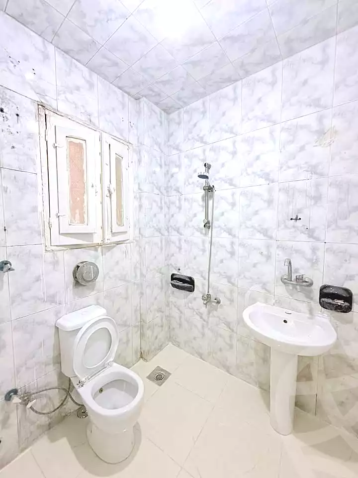 https://aqarmap.com.eg/ar/listing/6751983-for-sale-alexandria-sydy-bshr-sydy-bshr-bhry-shr-lsg-mhmd-bd-lslm