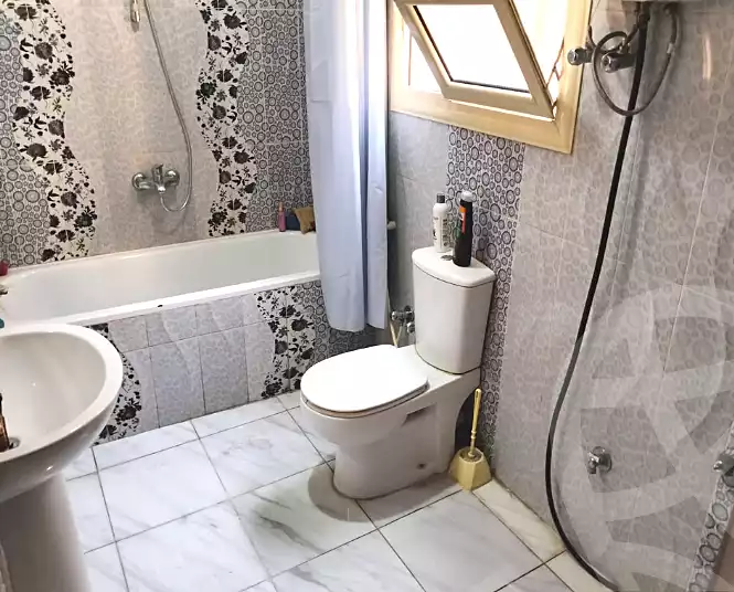 https://aqarmap.com.eg/ar/listing/6752272-for-sale-cairo-helwan-helwan-el-sharkeya-ryad-pasha-st