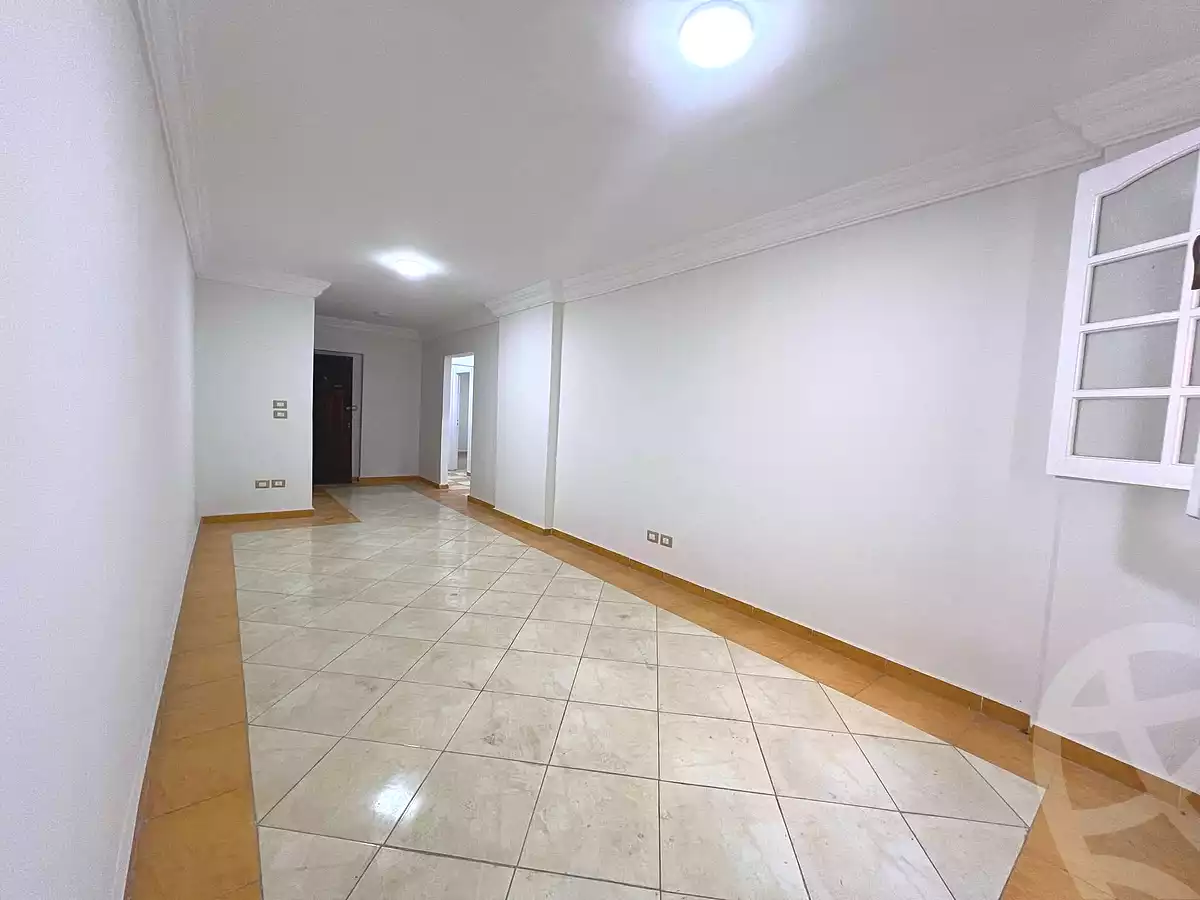 https://aqarmap.com.eg/ar/listing/6752787-for-sale-alexandria-el-asafra-shr-45