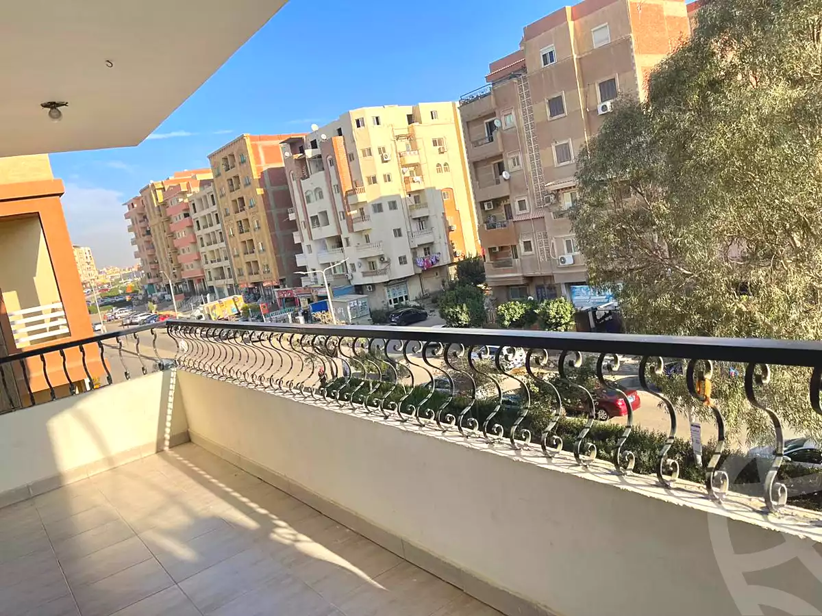 https://aqarmap.com.eg/ar/listing/6752807-for-rent-cairo-6th-of-october-el-ahyaa-neighborhood-4th