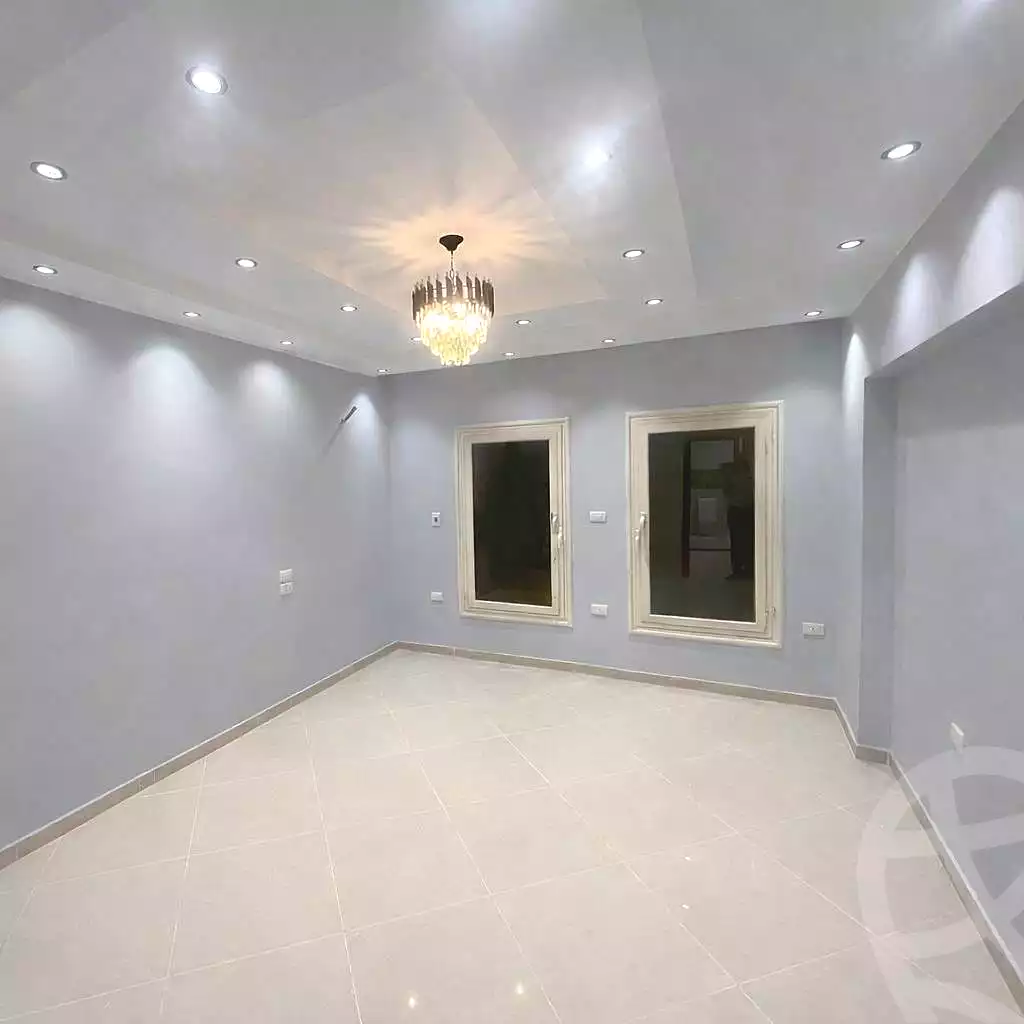 https://aqarmap.com.eg/en/listing/6753125-for-sale-cairo-el-sheikh-zayed-city-compounds-el-khamayel