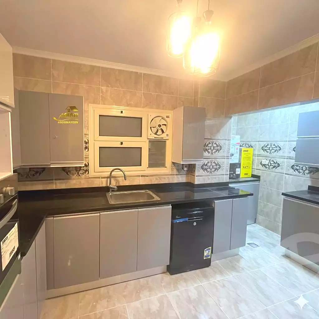 https://aqarmap.com.eg/en/listing/6753125-for-sale-cairo-el-sheikh-zayed-city-compounds-el-khamayel