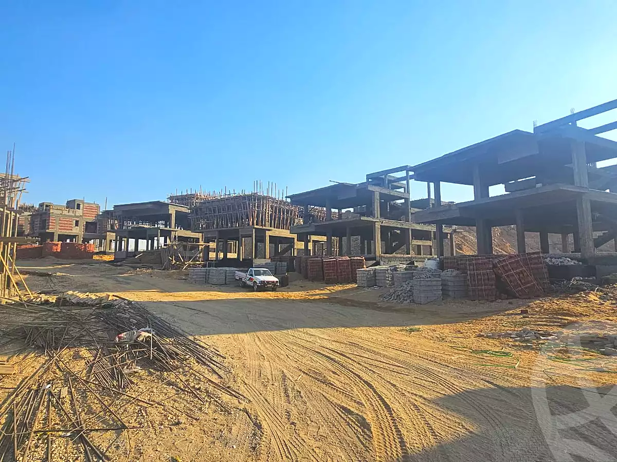 https://aqarmap.com.eg/en/listing/6753517-for-sale-cairo-new-cairo-compounds-telal-east-compound-roya