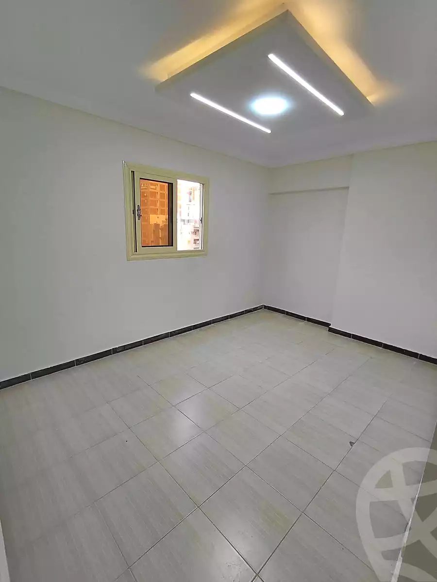 https://aqarmap.com.eg/ar/listing/6756613-for-sale-alexandria-sydy-bshr-sydy-bshr-bhry-shr-mhmwd-l-yswy