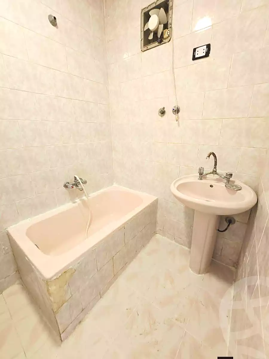 https://aqarmap.com.eg/ar/listing/6756990-for-sale-alexandria-l-jmy-shataa-el-nakheel