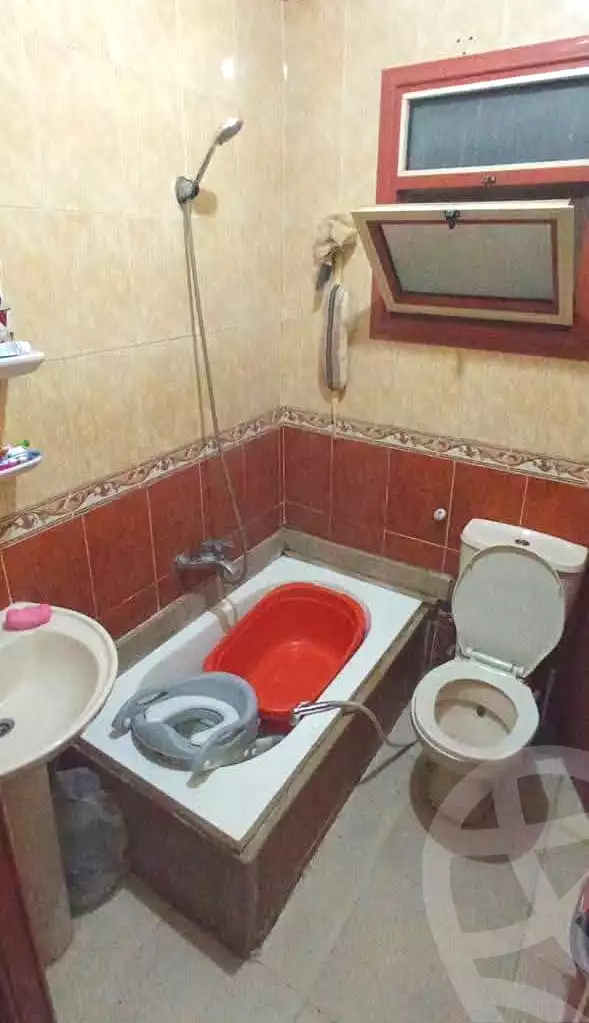 https://aqarmap.com.eg/ar/listing/6760004-for-sale-alexandria-moharram-bey-ali-al-askandarani-st