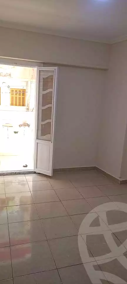 https://aqarmap.com.eg/ar/listing/6760631-for-sale-alexandria-sydy-bshr-sydy-bshr-bhry-shr-mhmd-njyb