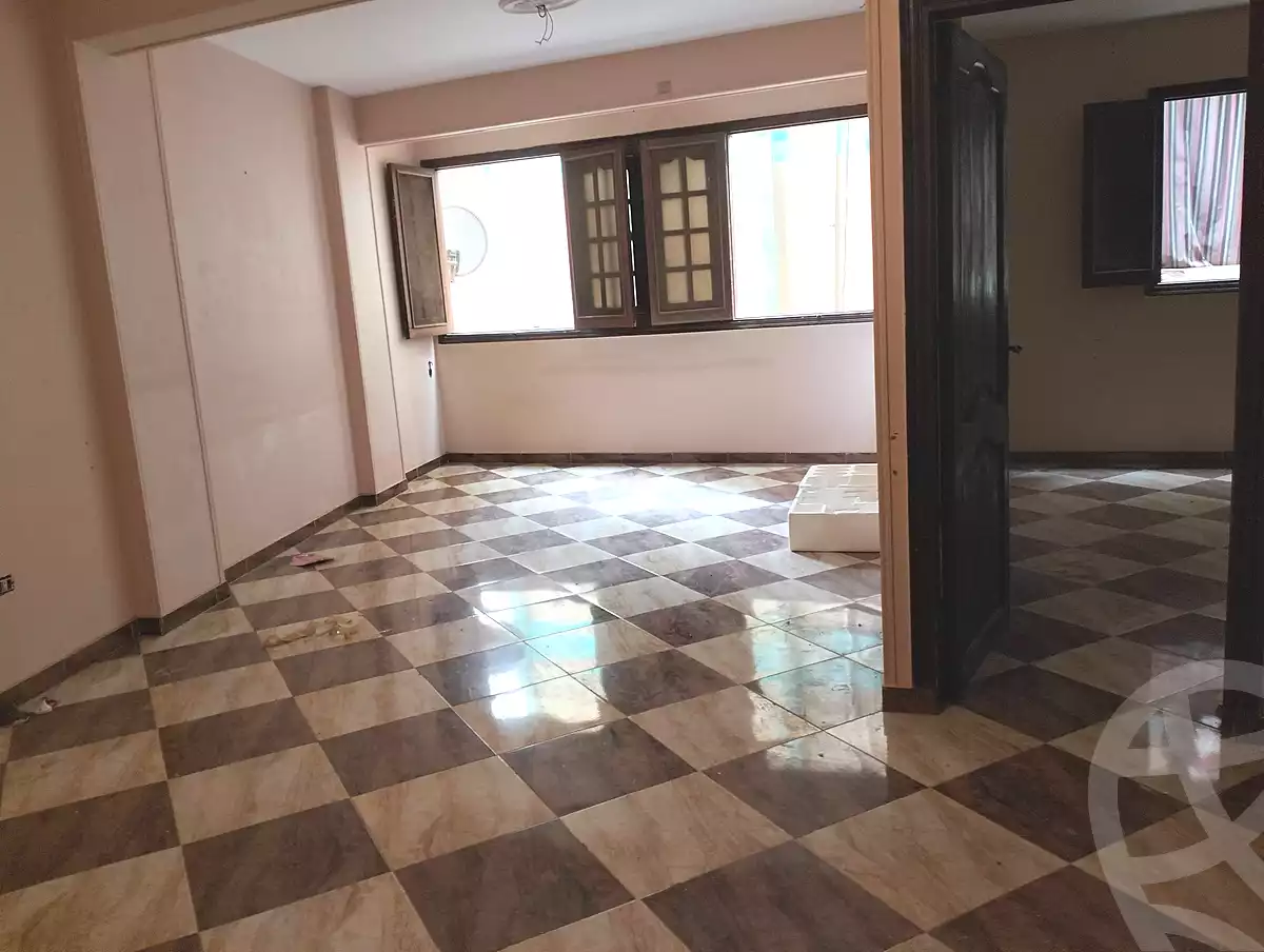 https://aqarmap.com.eg/ar/listing/6760647-for-rent-cairo-helwan-kwrnysh-hlwn