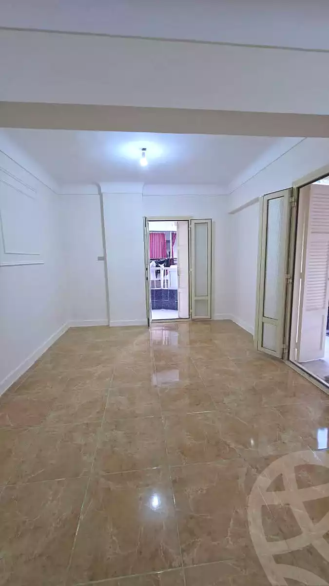 https://aqarmap.com.eg/ar/listing/6760653-for-sale-alexandria-el-asafra-l-sfr-bhry