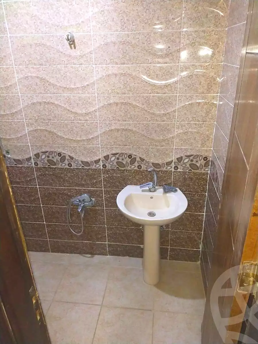 https://aqarmap.com.eg/en/listing/6760779-for-rent-cairo-helwan-helwan-el-sharkeya-abd-el-rahman-pasha-st