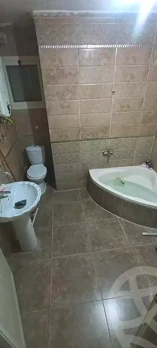 https://aqarmap.com.eg/ar/listing/6761212-for-rent-alexandria-l-jmy-lbytsh-el-hay-st