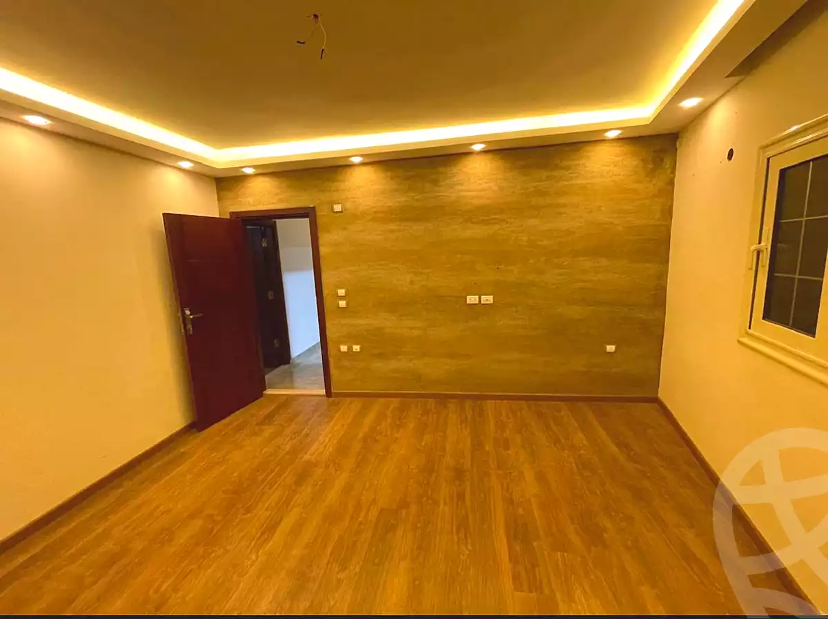 https://aqarmap.com.eg/ar/listing/6761981-for-sale-cairo-el-sheikh-zayed-city-el-hay-elsades-ashaer