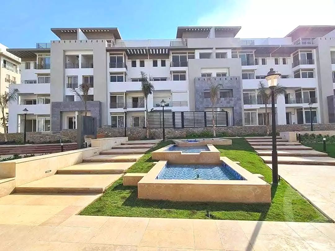 https://aqarmap.com.eg/ar/listing/6762331-for-sale-cairo-new-cairo-compounds-hyde-park-centre-ville-hyde-park