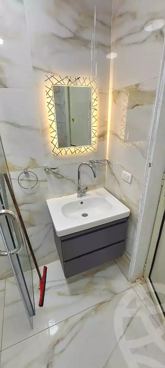 https://aqarmap.com.eg/ar/listing/6762368-for-rent-cairo-el-sheikh-zayed-city-el-hay-elthamen-lml
