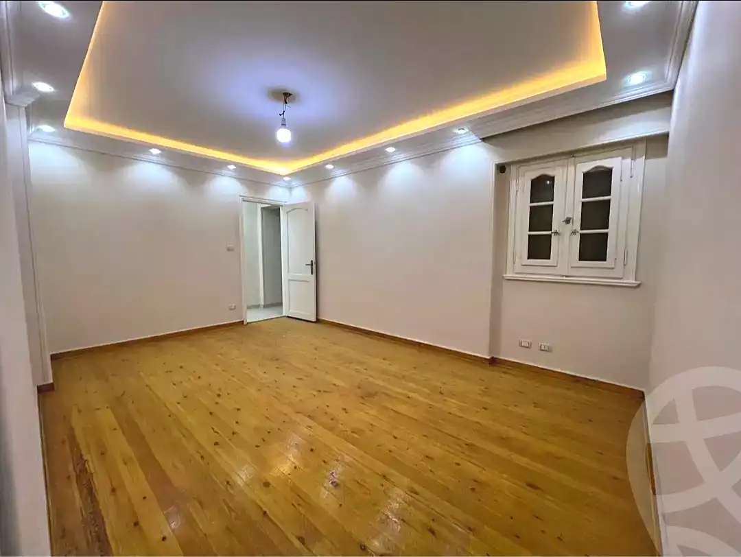 https://aqarmap.com.eg/ar/listing/6762952-for-sale-alexandria-camp-cesar-port-said-street