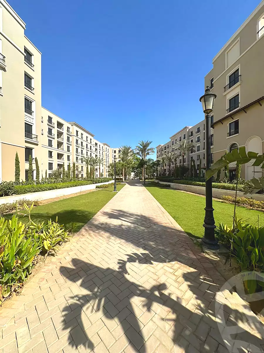 https://aqarmap.com.eg/ar/listing/6764620-for-sale-cairo-el-sheikh-zayed-city-compounds-kmbwnd-fyldj-wyst-dr-llttwyr