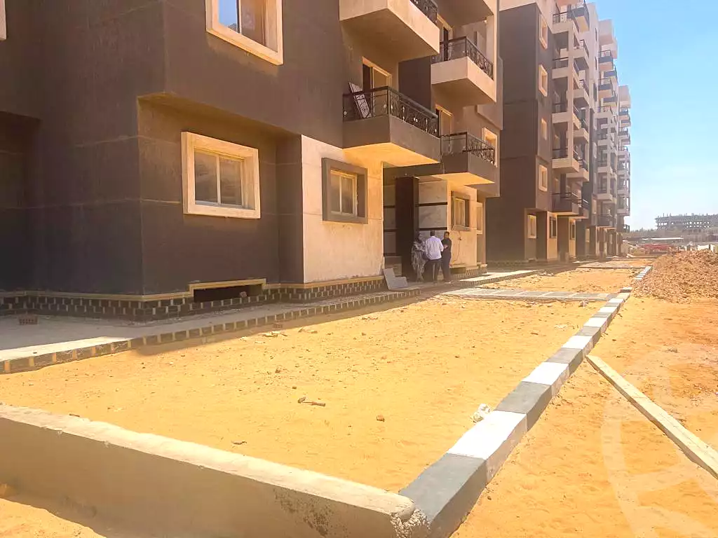 https://aqarmap.com.eg/en/listing/6764535-for-sale-cairo-new-administrative-capital-r7-kmbwnd-stw
