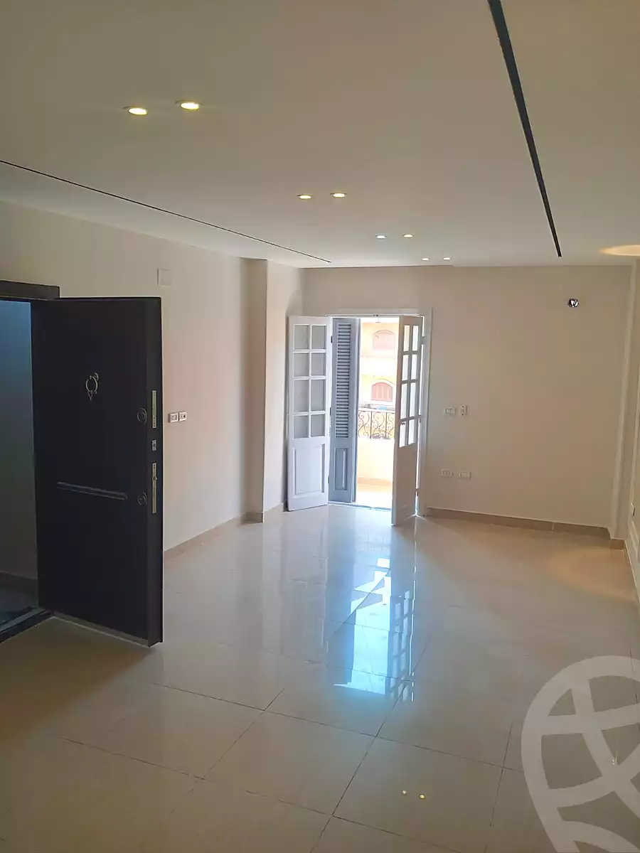https://aqarmap.com.eg/ar/listing/6765122-for-sale-cairo-6th-of-october-el-ahyaa-neighborhood-2nd-divided-from-al-kafrawei-st