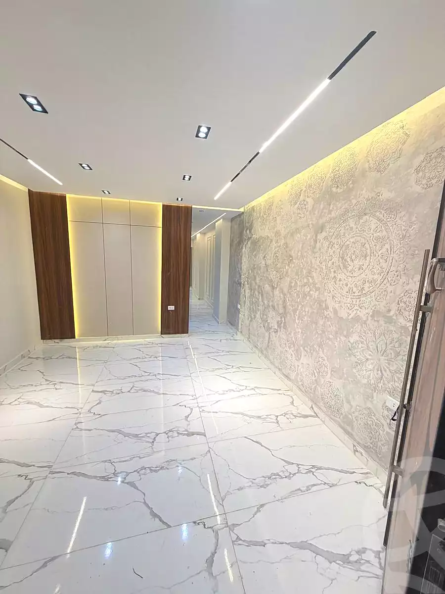 https://aqarmap.com.eg/ar/listing/6765167-for-sale-cairo-6th-of-october-el-ahyaa-neighborhood-4th-neighbourhood-1