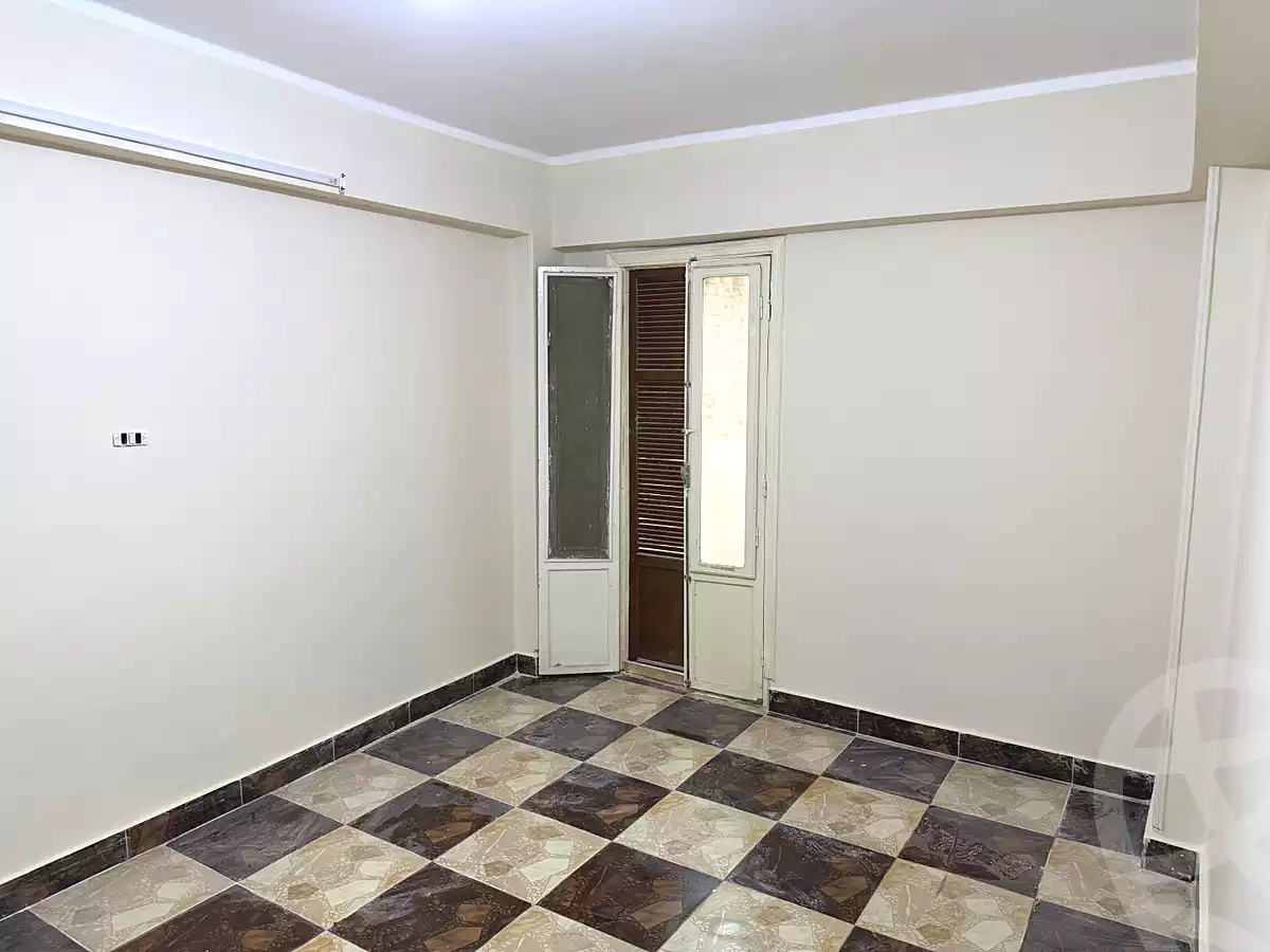 https://aqarmap.com.eg/ar/listing/6765763-for-rent-el-minia-mdyn-lmny-adnan-el-malkey-st