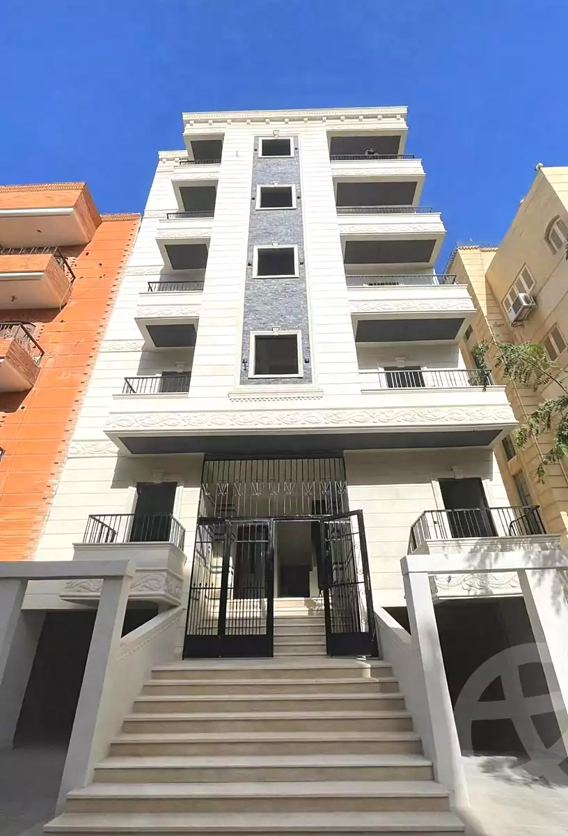 https://aqarmap.com.eg/ar/listing/6766064-for-sale-cairo-6th-of-october-el-ahyaa-neighborhood-2nd