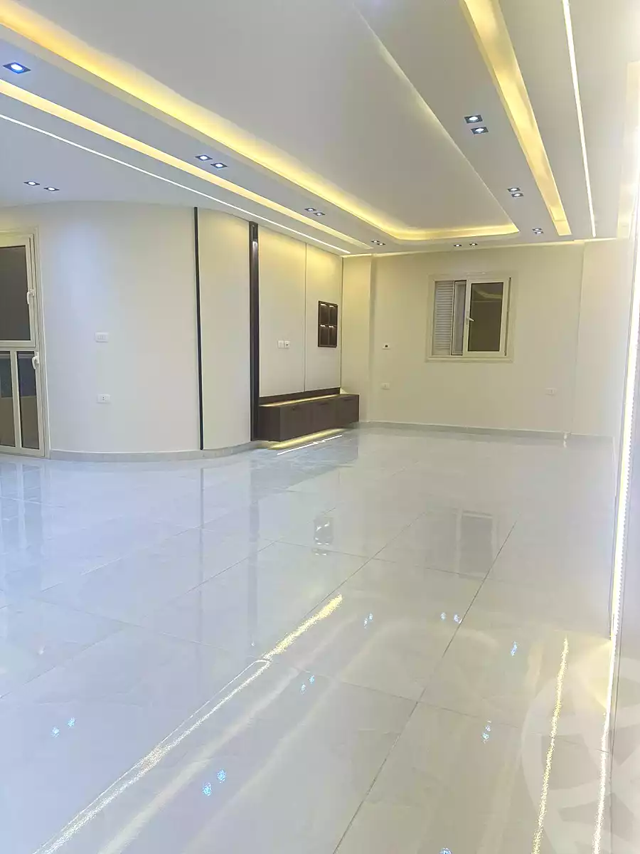 https://aqarmap.com.eg/ar/listing/6766577-for-sale-cairo-6th-of-october-el-ahyaa-neighborhood-4th-neighbourhood-2