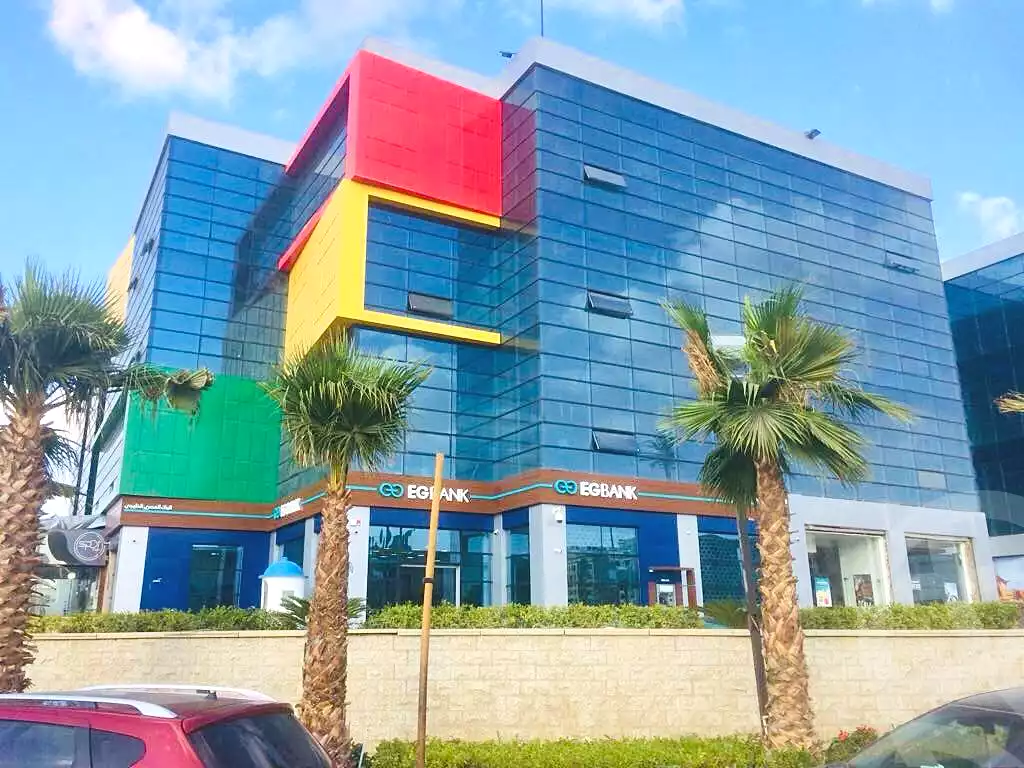 https://aqarmap.com.eg/en/listing/6766784-for-sale-cairo-new-cairo-compounds-top-90-mall