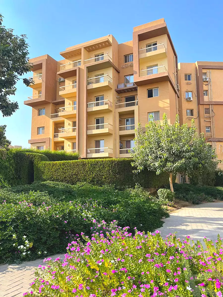 https://aqarmap.com.eg/en/listing/6766920-for-sale-cairo-6th-of-october-hadaeq-october-kmbwnd-fy-hdyq-ktwbr-ashgar-city