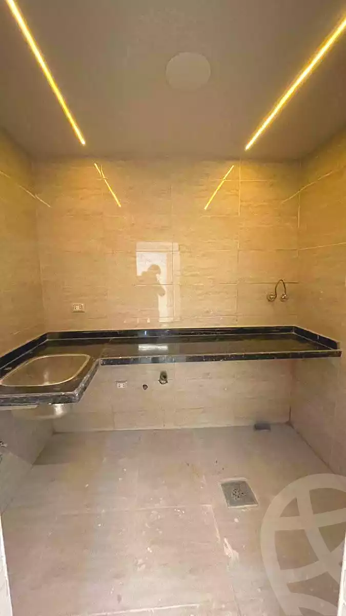 https://aqarmap.com.eg/ar/listing/6767089-for-sale-alexandria-l-jmy-lbytsh-ibrahim-othman-st