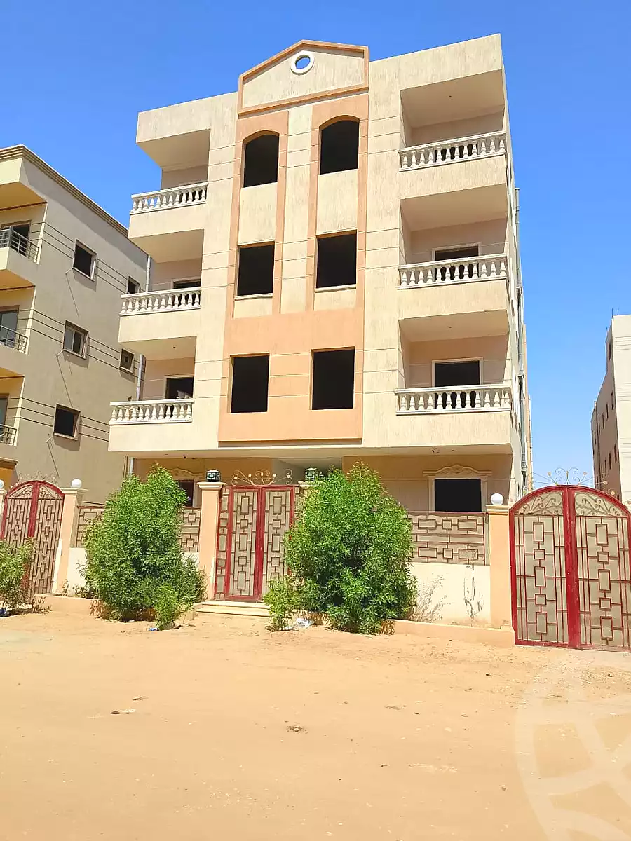https://aqarmap.com.eg/ar/listing/6769505-for-sale-cairo-badr-city-hai-el-ashgar-featured-neighborhood-bait-el-watan