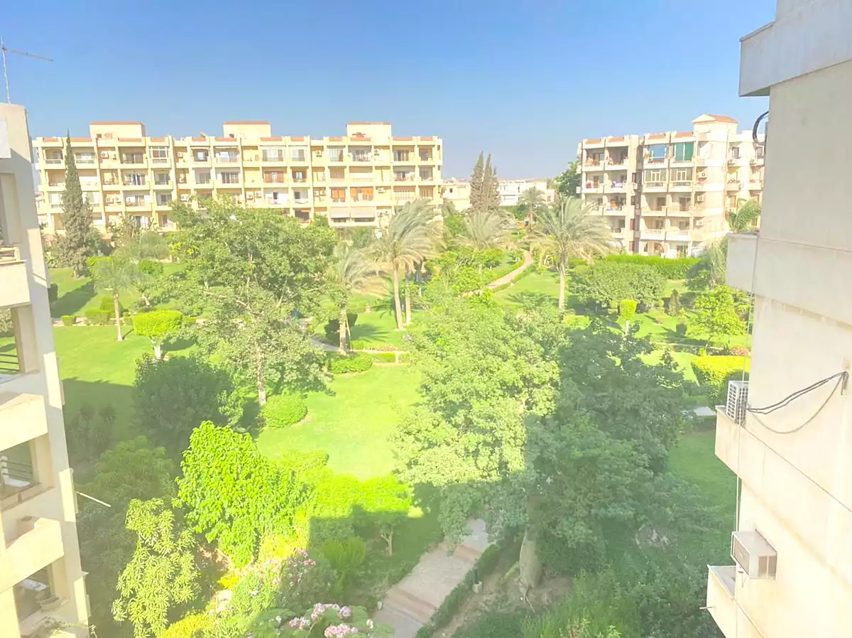 https://aqarmap.com.eg/en/listing/6769522-for-sale-cairo-el-sheikh-zayed-city-compounds-zayed-2000