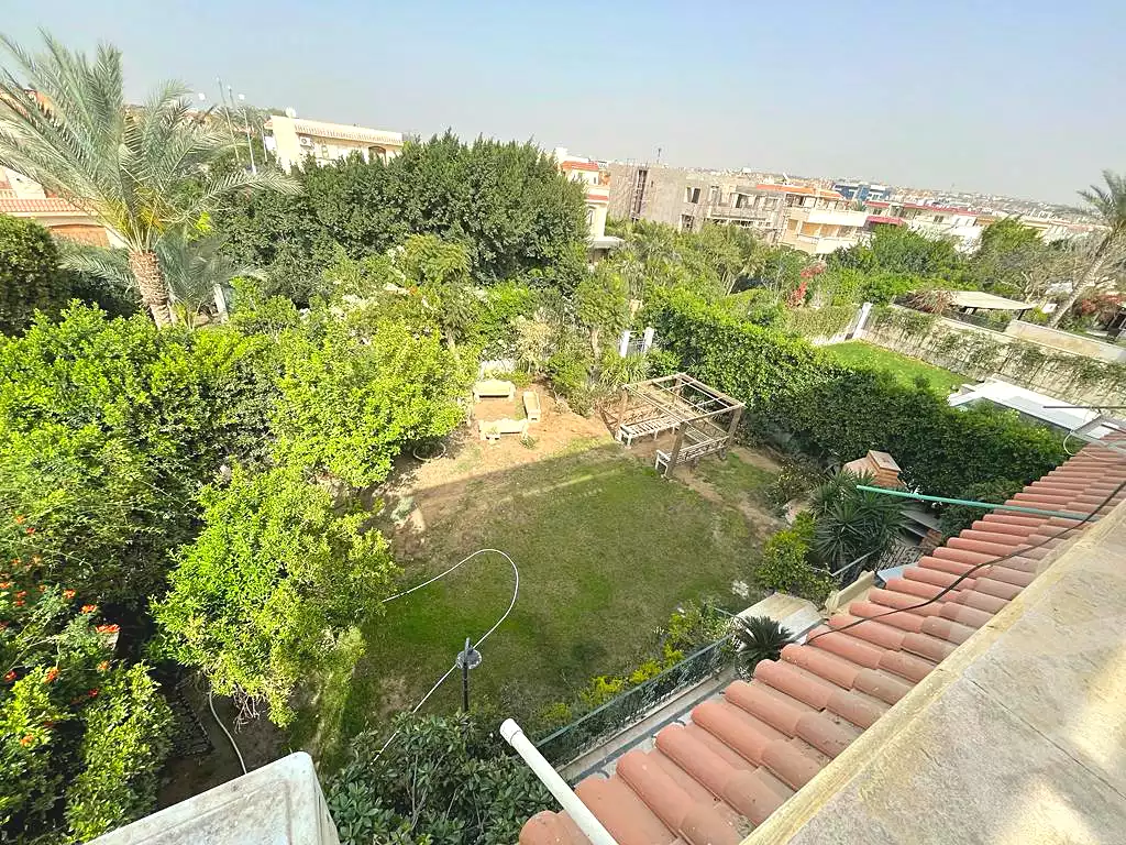 https://aqarmap.com.eg/en/listing/6769522-for-sale-cairo-el-sheikh-zayed-city-compounds-zayed-2000