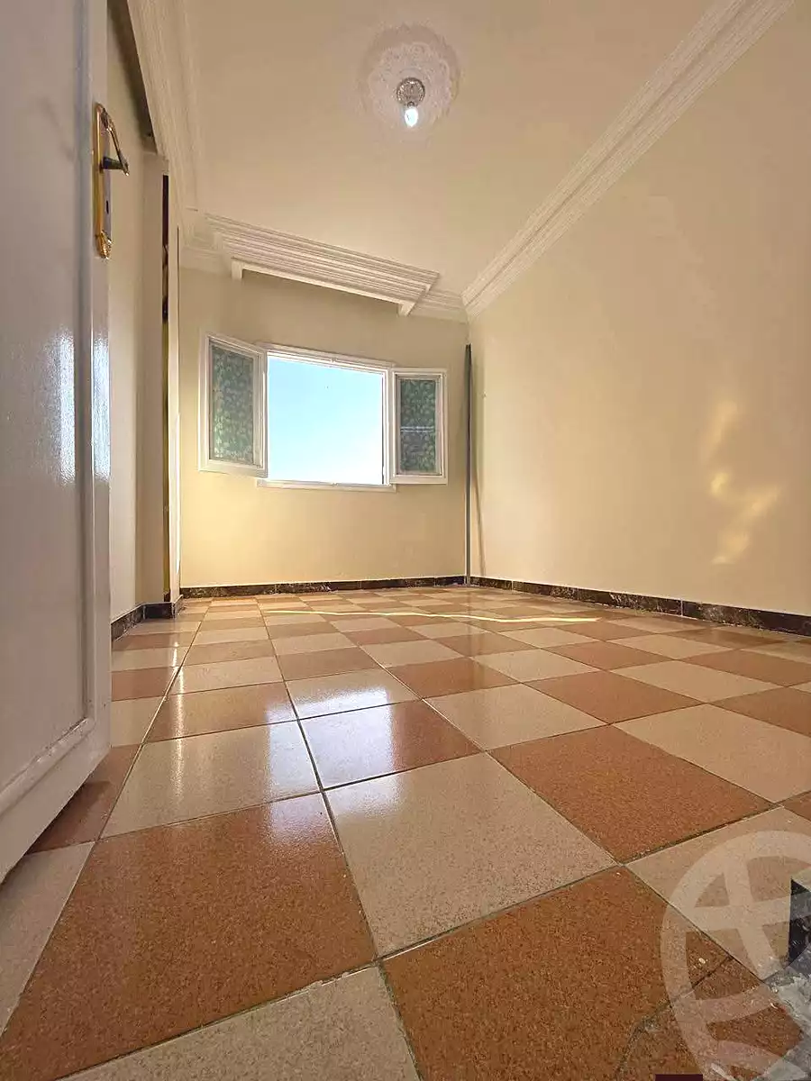 https://aqarmap.com.eg/ar/listing/6770058-for-sale-cairo-helwan-mnshy-yn-hlwn-mansour-st