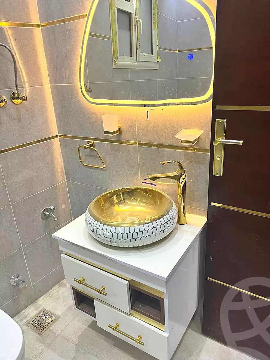 https://aqarmap.com.eg/en/listing/6770134-for-sale-cairo-helwan-hadayek-helwan-el-eshrein-st