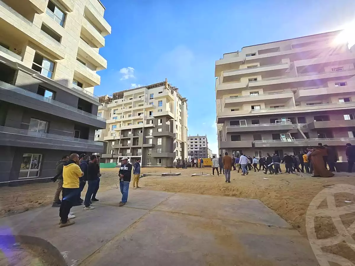 https://aqarmap.com.eg/en/listing/6771604-for-sale-cairo-new-administrative-capital-r8-de-joya-4-compound-taj-misr