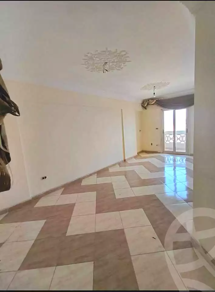 https://aqarmap.com.eg/ar/listing/6773929-for-sale-alexandria-moharram-bey-kanal-al-mahmoudeya-al-bahri-st
