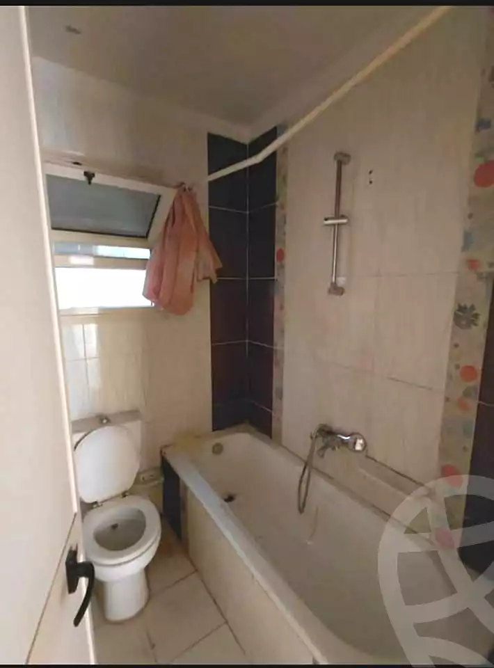 https://aqarmap.com.eg/ar/listing/6773929-for-sale-alexandria-moharram-bey-kanal-al-mahmoudeya-al-bahri-st