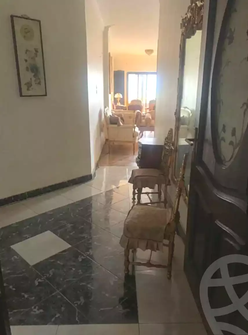 https://aqarmap.com.eg/ar/listing/6774323-for-sale-cairo-ljyz-shareaa-morad  charel degol