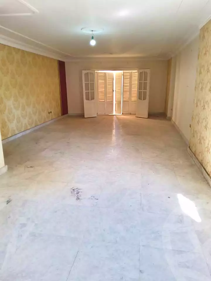 https://aqarmap.com.eg/ar/listing/6774775-for-sale-alexandria-ganaklis-shr-mrtdy-bsh