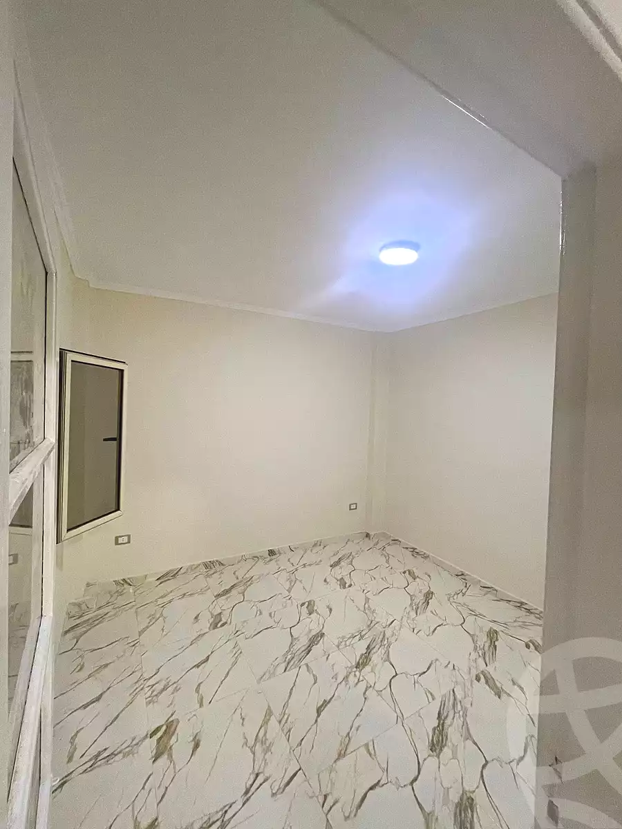 https://aqarmap.com.eg/ar/listing/6775127-for-sale-alexandria-sydy-bshr-sydy-bshr-bhry-shr-mhmwd-l-yswy