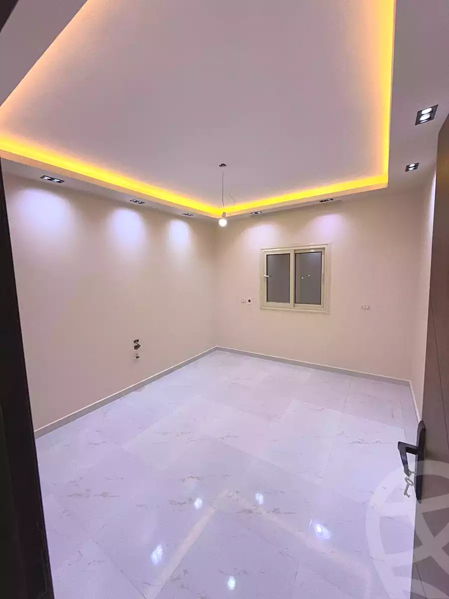 https://aqarmap.com.eg/ar/listing/6775572-for-sale-cairo-6th-of-october-el-tawsaat-el-shamalya-hy-2000-qt
