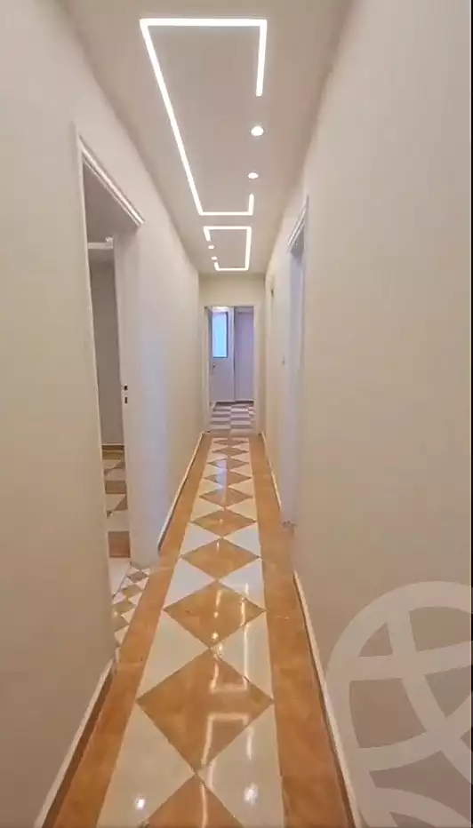 https://aqarmap.com.eg/ar/listing/6775795-for-sale-alexandria-sydy-bshr-sydy-bshr-bhry-mohamed-el-srafi-st.