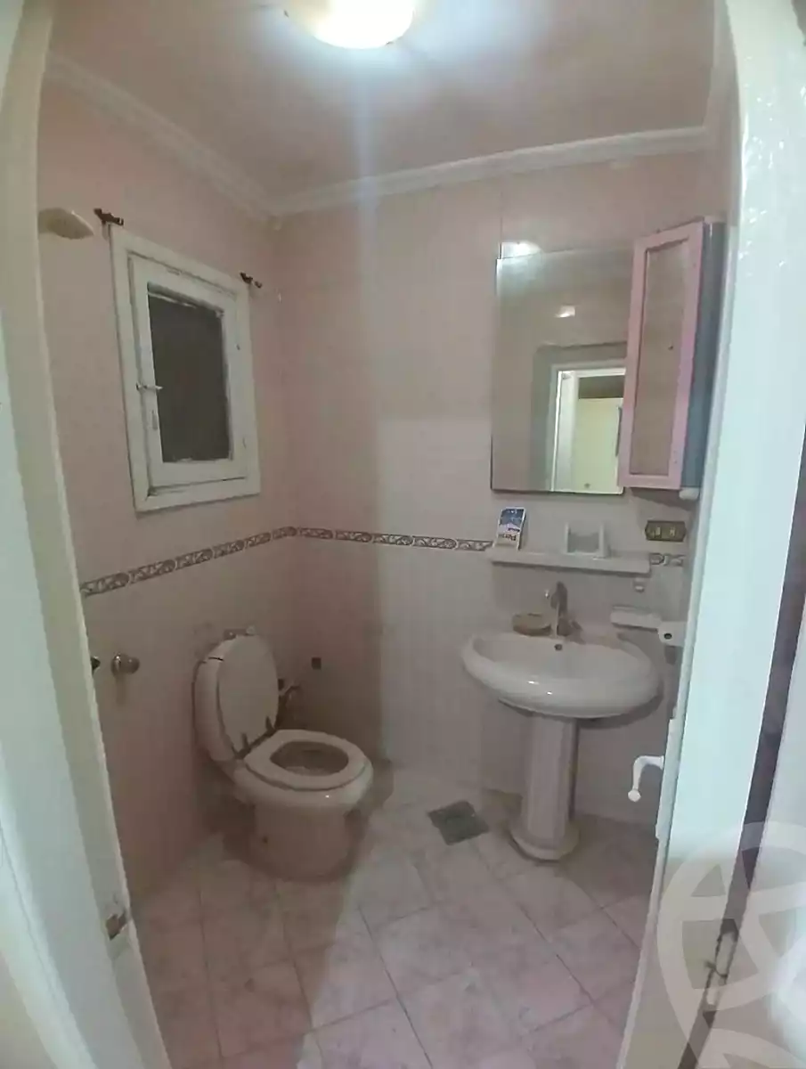 https://aqarmap.com.eg/ar/listing/6775842-for-rent-alexandria-ganaklis-shr-mrtdy-bsh