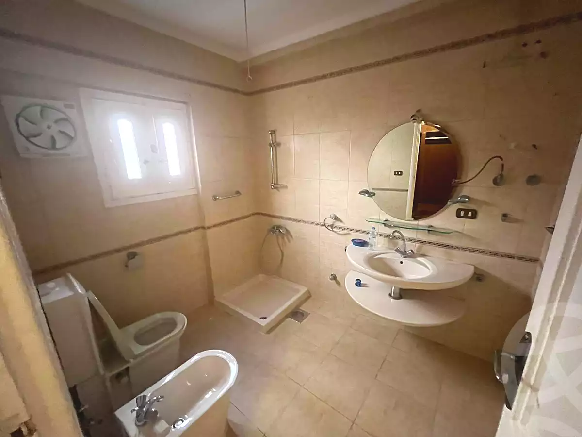 https://aqarmap.com.eg/ar/listing/6776691-for-rent-alexandria-ganaklis