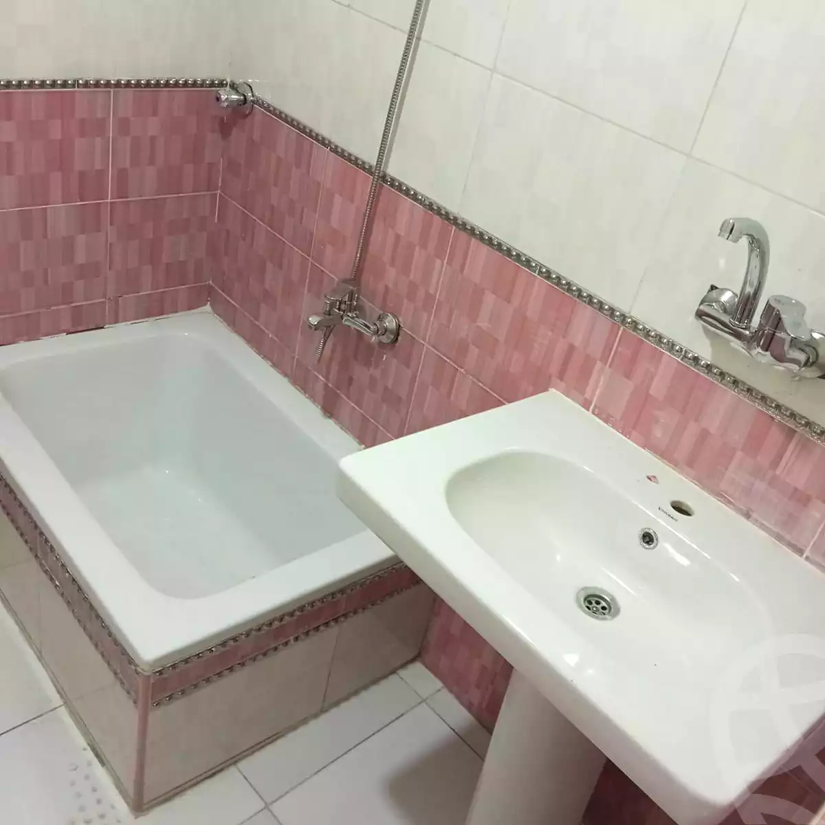 https://aqarmap.com.eg/ar/listing/6779520-for-sale-alexandria-sydy-bshr-sydy-bshr-qbly