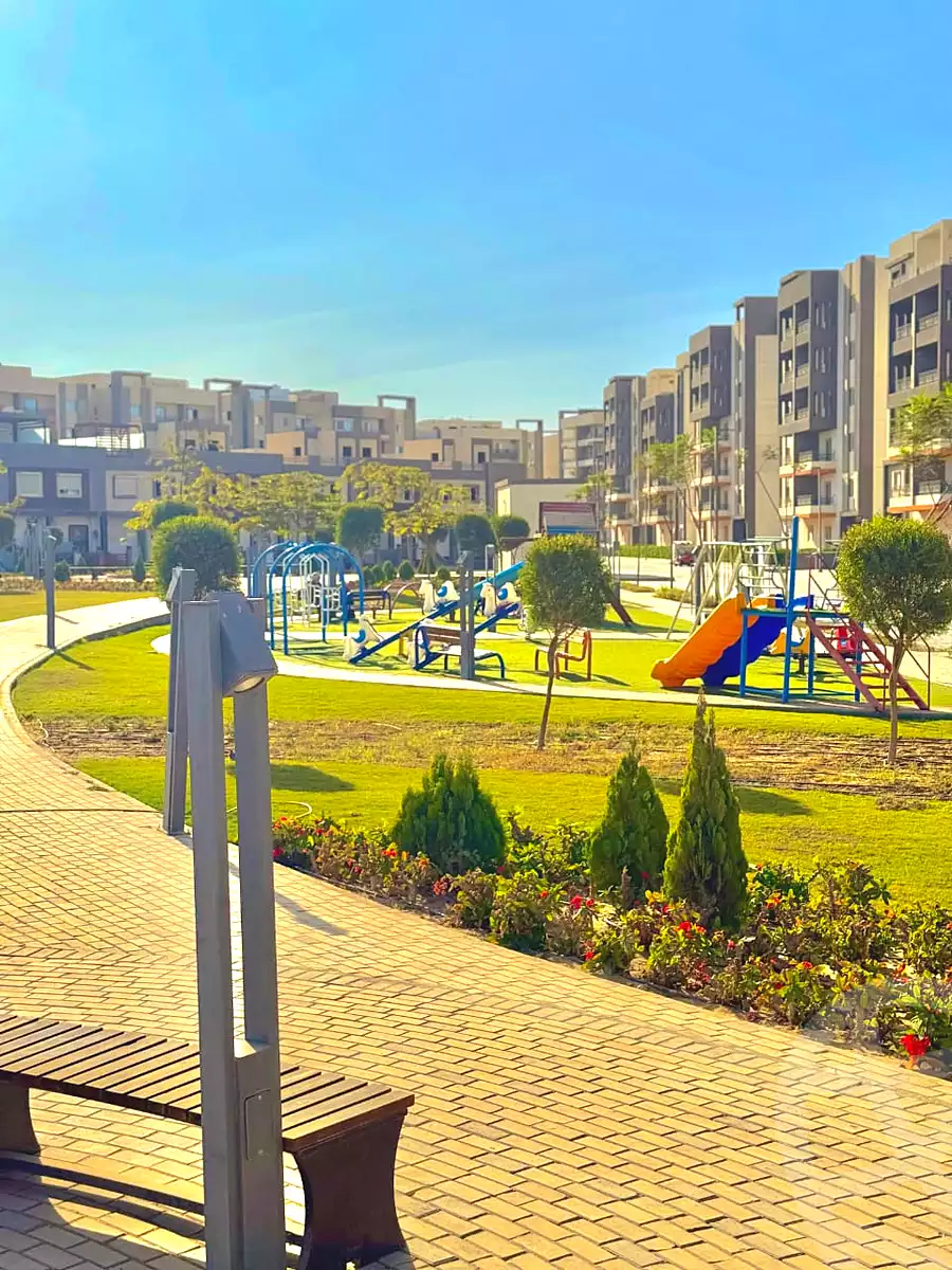 https://aqarmap.com.eg/en/listing/6780083-for-sale-cairo-6th-of-october-hadaeq-october-kmbwnd-fy-hdyq-ktwbr-rock-eden-compound